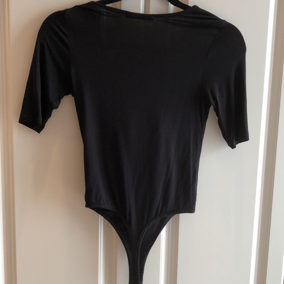 🎀 Intrigue Couture silky soft short sleeve high hip bodysuit - Picture 2 of 6